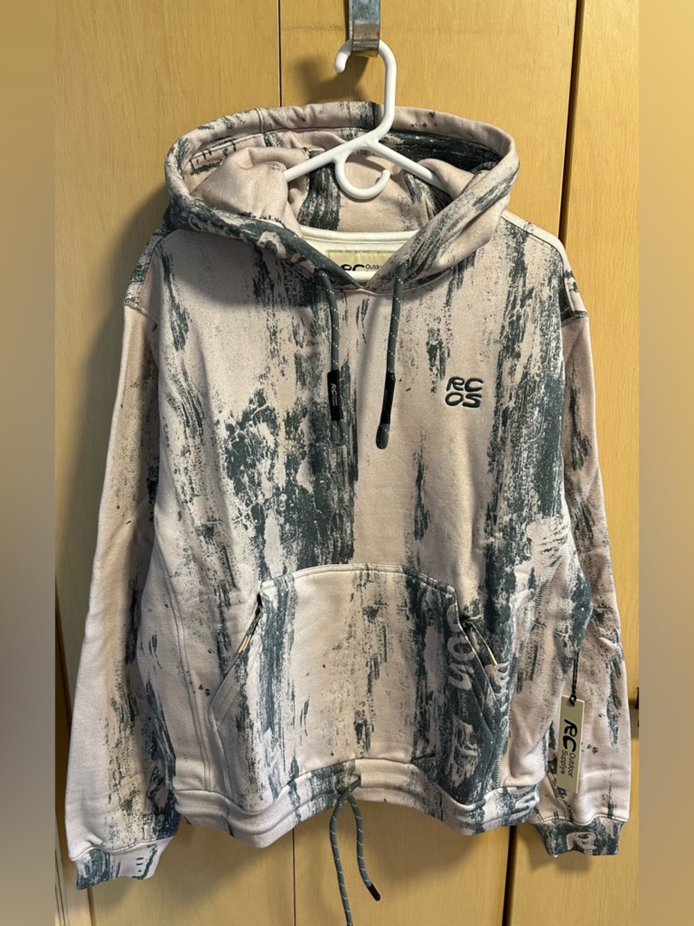 RC Outdoor Supply Stack Logo Camouflage Pullover Hoodie- NWT - Picture 7 of 13